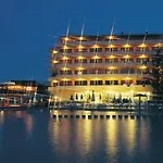 Hotel Continental Park 3*
